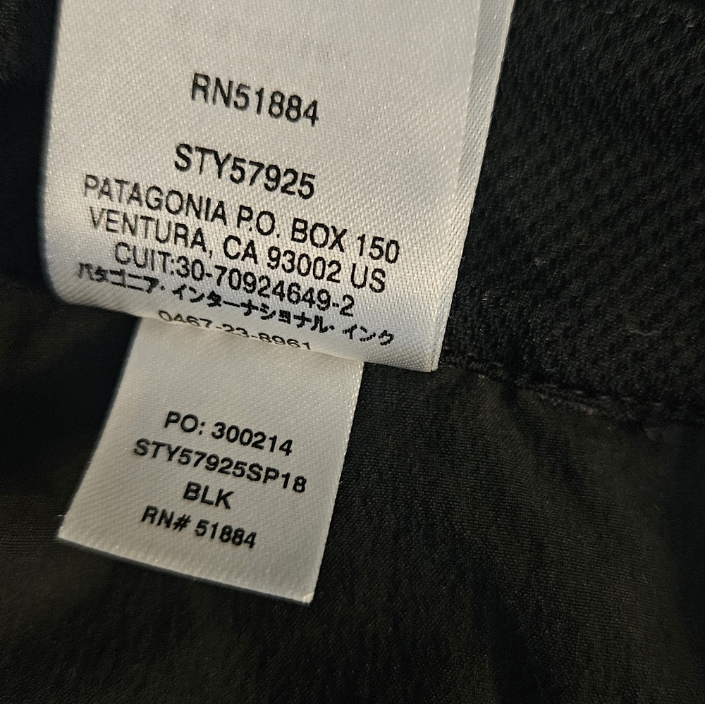 Patagonia Women's Black Bermuda Shorts Size 12 - Picture 9 of 9